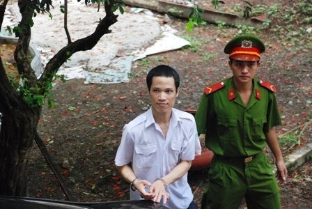 Tuy nhiên, trong một diễn biến trái chiều, Viện KSND tỉnh Bình Phước đã có kháng nghị bản án và chiều 18/5/2012, Lê Bá Mai bị bắt tạm giam trở lại để đảm bảo cho quá trình xét xử cấp phúc thẩm